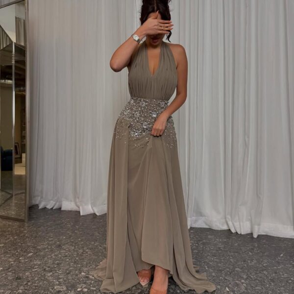 فستان نسائي